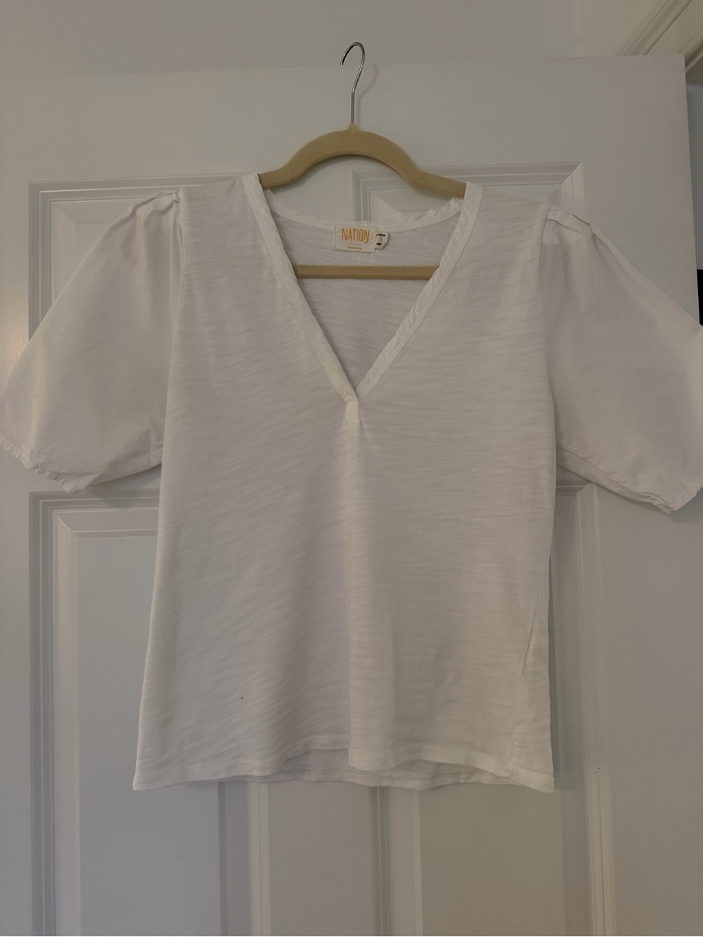 Nation LTD White V-Neck Short Sleeve Top